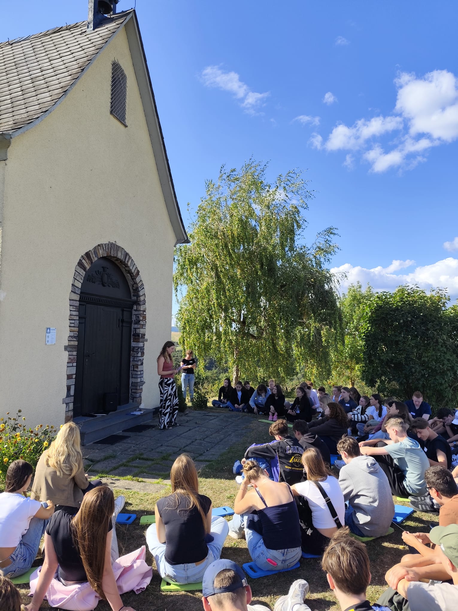 Gottesdienst am Ochtendunger Kapellchen auf dem Vorbereitungswochenende